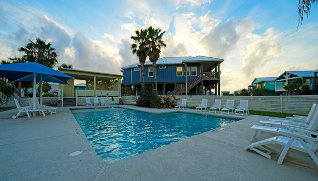 Coastal Escape w/ Pond Views + Pool Access Grahams Getaway by Avantstay - Foto 3, Interni