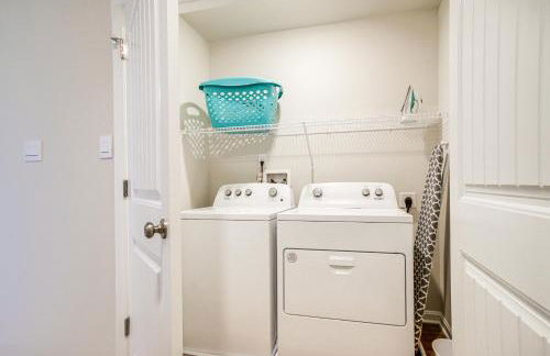 Pool Access and Beach Shuttle Millville Townhome! - Foto 23