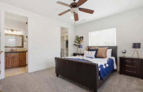 Private Family Home with Hot Tub - Foto 43