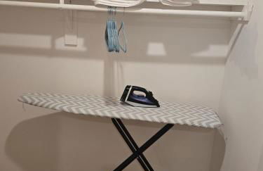 Stylish 3BR Retreat Near EWR Airport NYC Hub - Foto 46