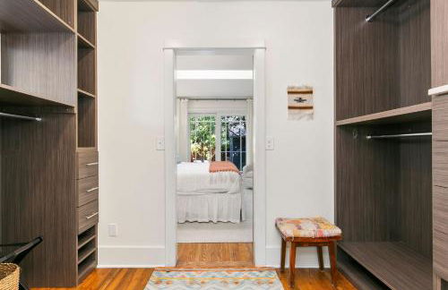 Maple Courtyard - Old Town with King Suite & Piano - Foto 6