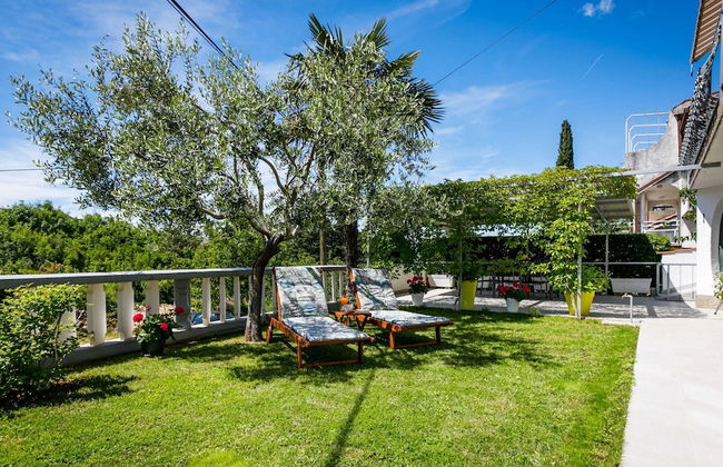 Lovely Apartment With Terrace & Garden Grill - Foto 14