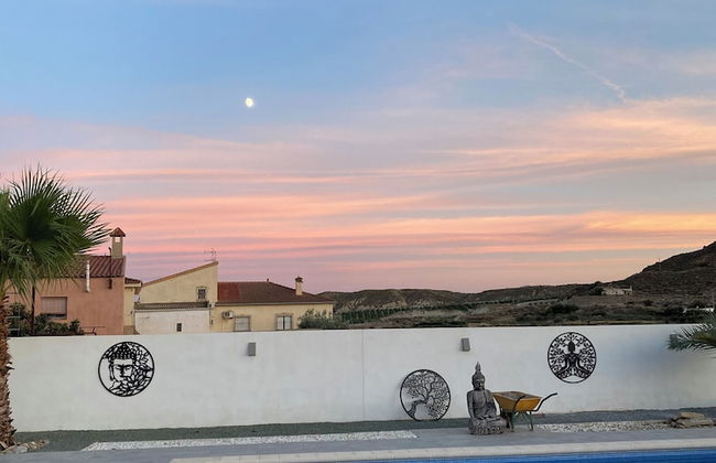 Captivating 3-bed Villa in Antas - Photo 22