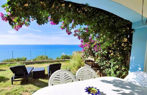 "Sardinia Blue Home" Vista mare, tramonti mozzafiato su Golfo Asinara, giardino, parking e Wi-Fi - Foto 1