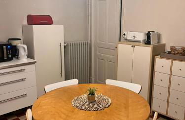 Charmante maison bourguignonne avec grand jardin et parking - Foto 8