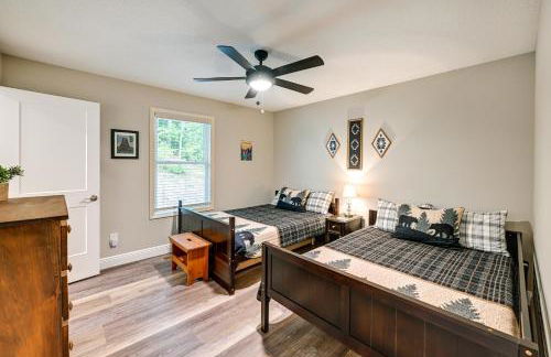 Creekside Cabin in Franklin about 8 Mi to Downtown! - Foto 15