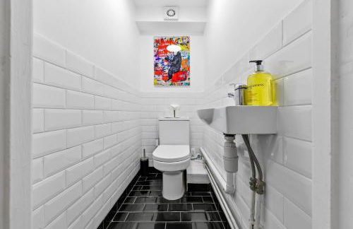 New Modern Hybrid 4 Bedrooms 7 Bed apartment 12 guest capacity - Foto 5