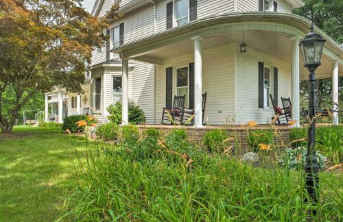 Renovated Farmhouse w Mountain Views and Fire Pit - Foto 36