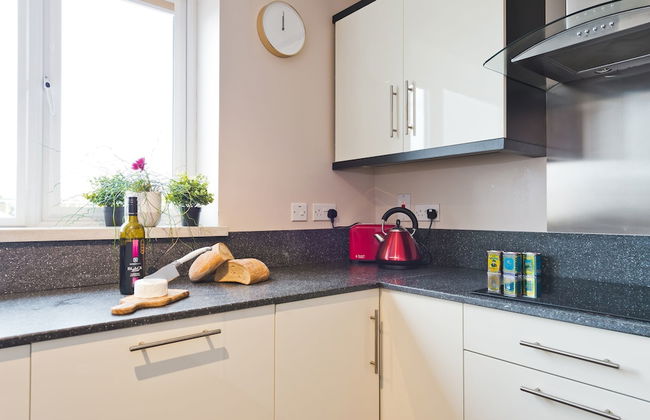 Broc House Suites - Photo 23