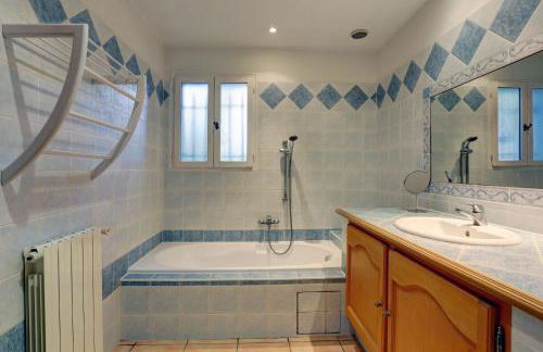 villa de charme, 8 pers, climatisée, piscine chauffée, calme garanti - Foto 26