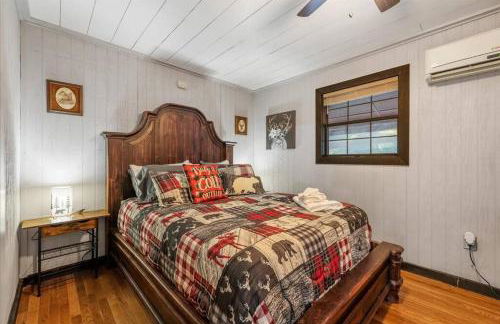 TNT II - Creek Front, Hot Tub, Fire Pit - Foto 30