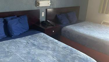 Double Bed Hotel Room 212 - Foto 2