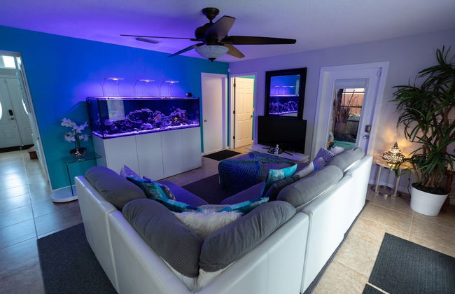 Gorgeous Urban Oasis W/hot Tub, Heated Pool And Private Movie Theater 3 Bedroom Home by RedAwning - Foto 20