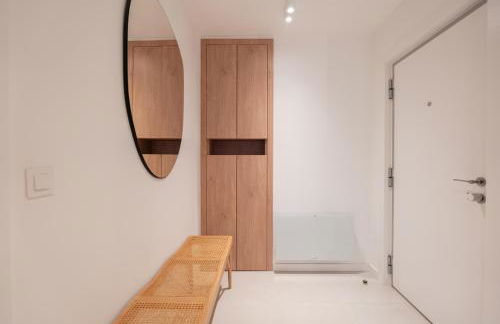 Stylish & Spacious Flat near the Beach by HostWise - Photo 37