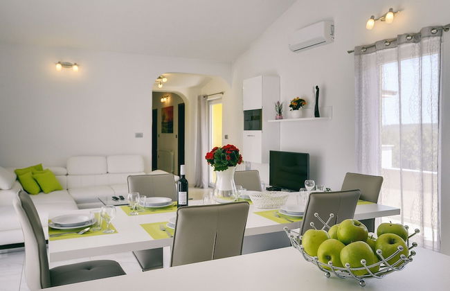 Apartment With Modern Decor and Spacious Garden, 3 km From the Beach - Foto 27