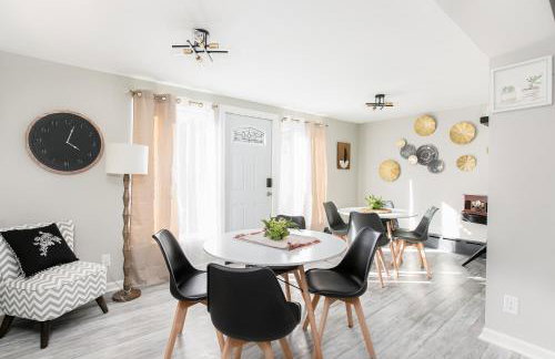 1mi to ND, King Beds, Easy Parking, Pet Friendly, Huge Fenced Yard for Games - Foto 34