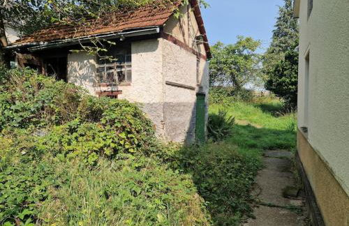 Naturnahes Wohnen in einem alten Haus mit Garten - Foto 32