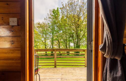 Chalet Lodge 3 Hot Tub by Interhome - Foto 9