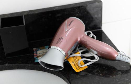 Central novo, andar alto-2quartos com Ar-Cond Q e F - Foto 22