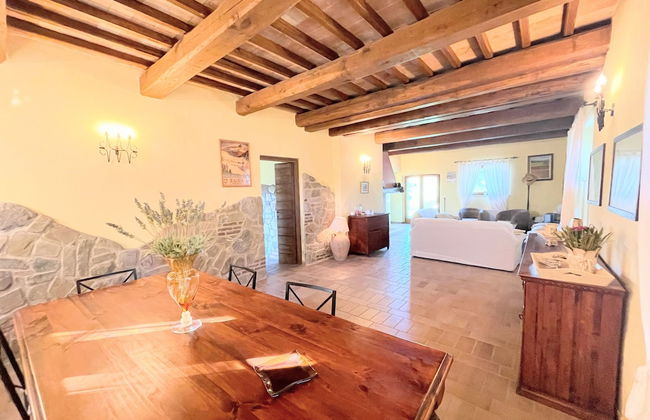 Detached Villa - Sleeps 10 - Pool - Pergola - Playground for Children - Wifi - Foto 2