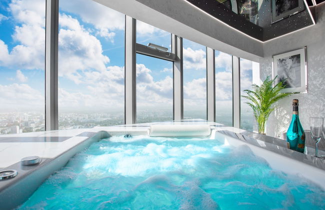 Apartments in Sky Tower with Bathtub near the window - Photo 62