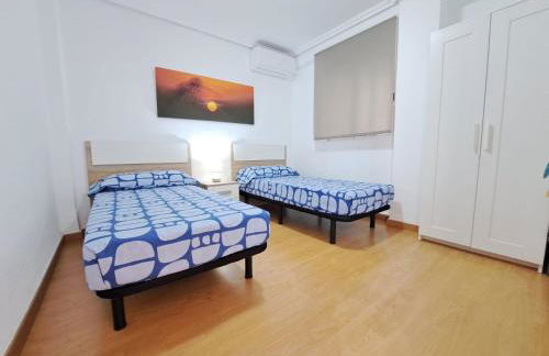 Céntrico apartamento en Valencia próximo parada de metro Ángel Guimerà - Foto 10