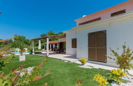 Villa Filomena - Omis by Villas Guide - Photo 13