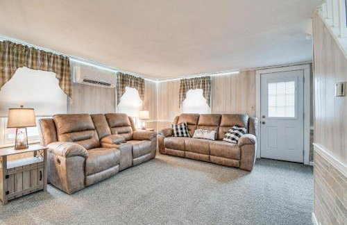 Auburn Finger Lakes Farmhouse with Open Views! - Foto 4