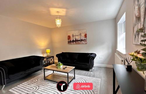 Spacious 4 Bedroom House for 8 Guests Ideal for Families and Contractors, WIFI and Free Parking - Foto 20