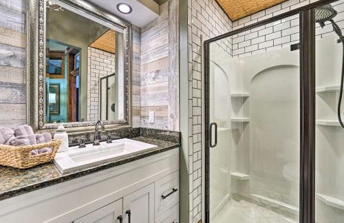 Walk to Shops and Restaurants Dtwn Laramie Condo! - Foto 22