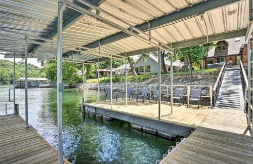 Spacious Lakefront Home with Private Dock! - Foto 38