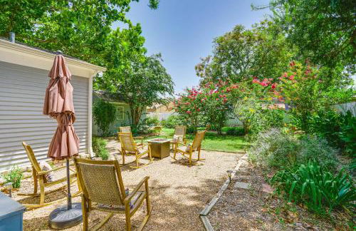 Granbury Home with Fire Pit, Walk to The Square! - Foto 31