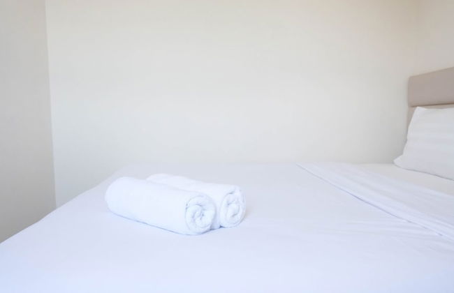 Modern And Homey 2Br At Puncak Kertajaya Apartment - Photo 3