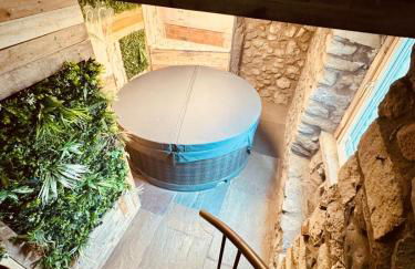 The Old Paper-shop, WiFi, Sleeps 4 & Pet Friendly - Photo 1