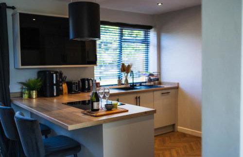 Home from home - Photo 11