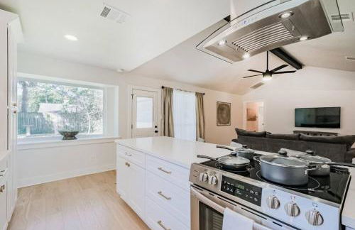 Rena Home Sleeps 8 Yard King Ensuite - Foto 17