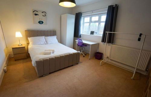 Stunning 7-Bed Home in Lichfield - Foto 37