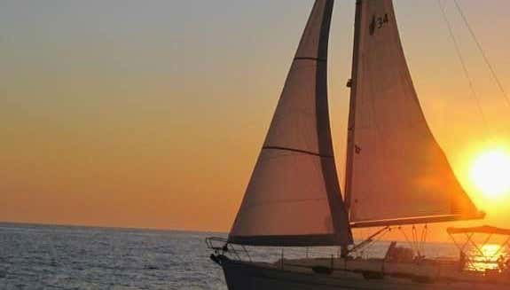 Passeio de veleiro pela costa de Bari com aperitivo