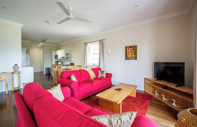 Kernow Charters Towers - Photo 16