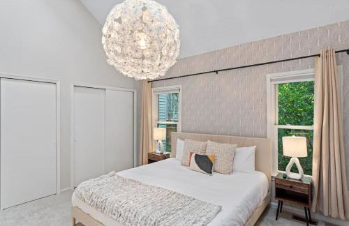 Lakeside Stay Metro, INOVA, Dining & Shops Nearby! - Foto 44