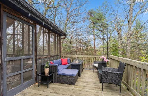 Resort Getaway - Golf, BMX trail, Hot Tub & Arcade! - Foto 40