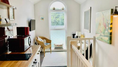 Beautiful 1-bed Riversi Cottage Located in Malpas - Foto 2