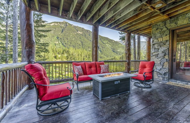 Luxury Log Chalet | Pool + Private HotTub | Ski In/Out | Overlooking Greywolf GC - Photo 22