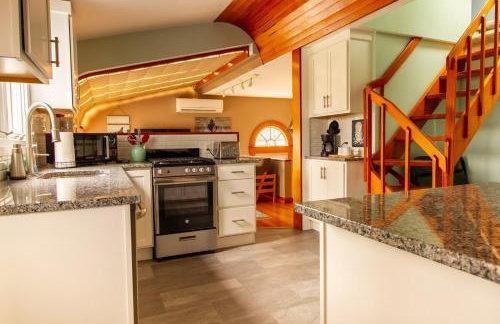 Bristol, RI The Ship of Dreams-Historical District - Foto 1