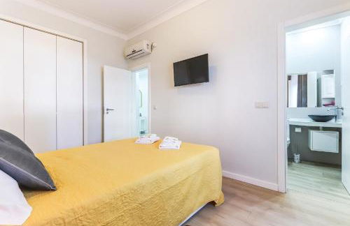 Vita Portucale ! Moscavide Casa Branca w/ Terrace - Photo 30