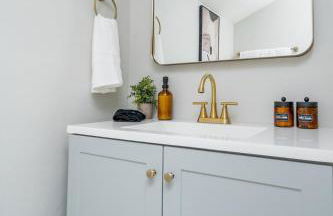 Heritage Haus - Luxe 2BR w Deck, Pets OK, Wi-fi, Near Marietta Sq - Foto 39