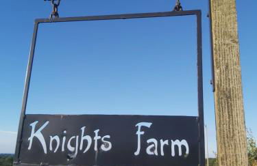 Beautiful Barn Conversion, 3 Bed, hot tub, sauna, gym, enclosed garden - Photo 4