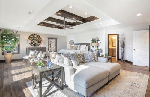 LOTO Pointe, Updated Luxury Home w/ Boat & PWC Slip, Boat Ramp, Firepits, Pool Table & More! - Foto 14