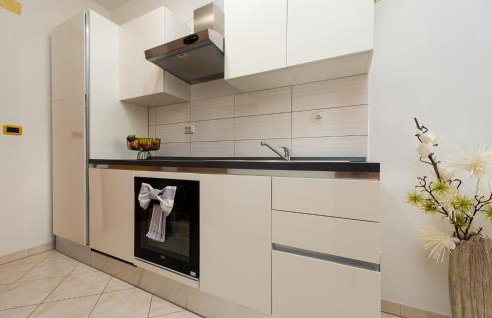 One-Bedroom Apartment In Podgradina - Photo 12