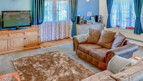 Court Place - Photo 3